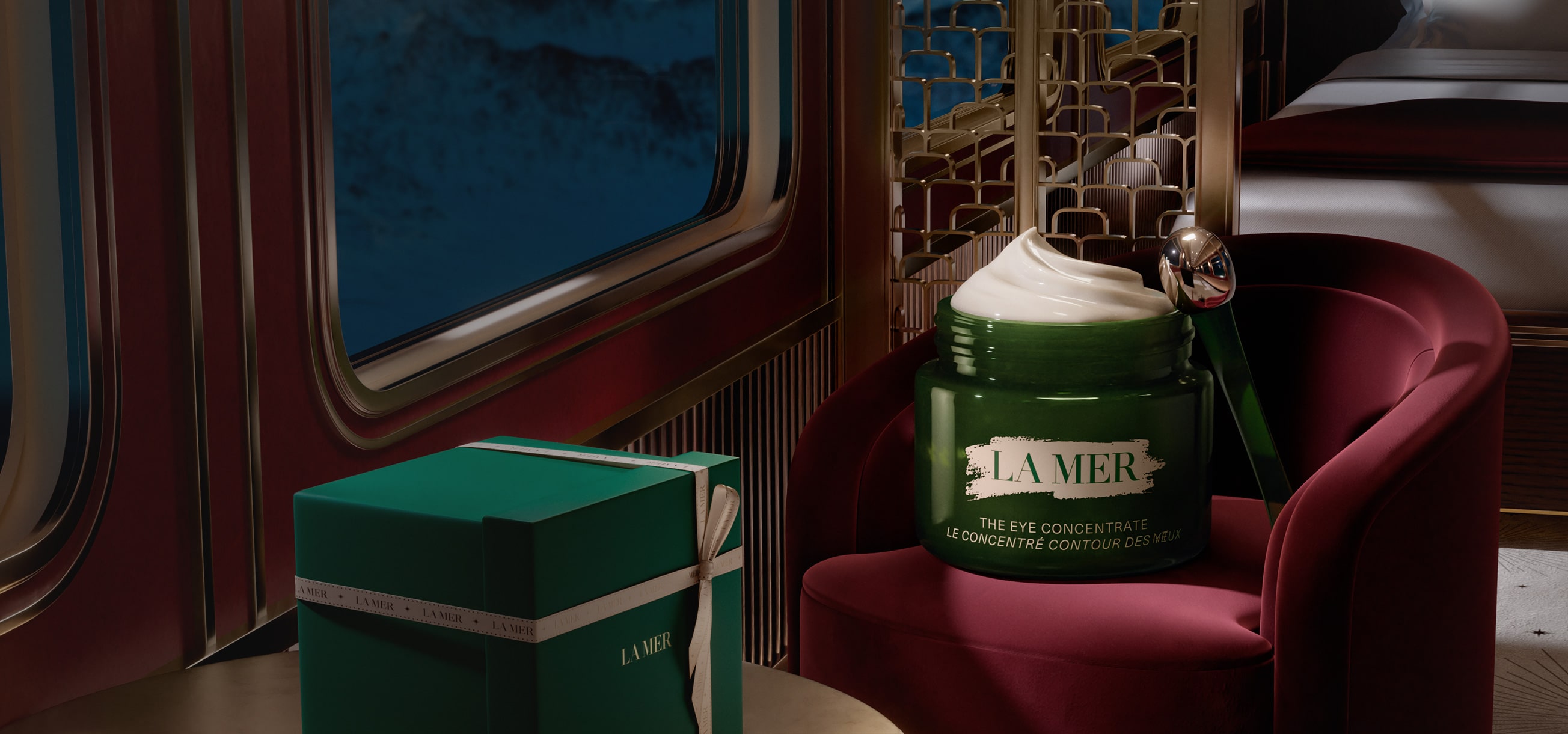 The Eye Concentrate positioned in a festive train carriage